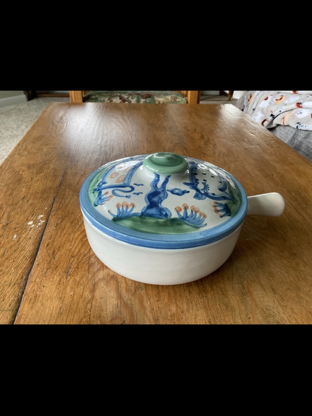 MA Hadley small casserole dish with handle